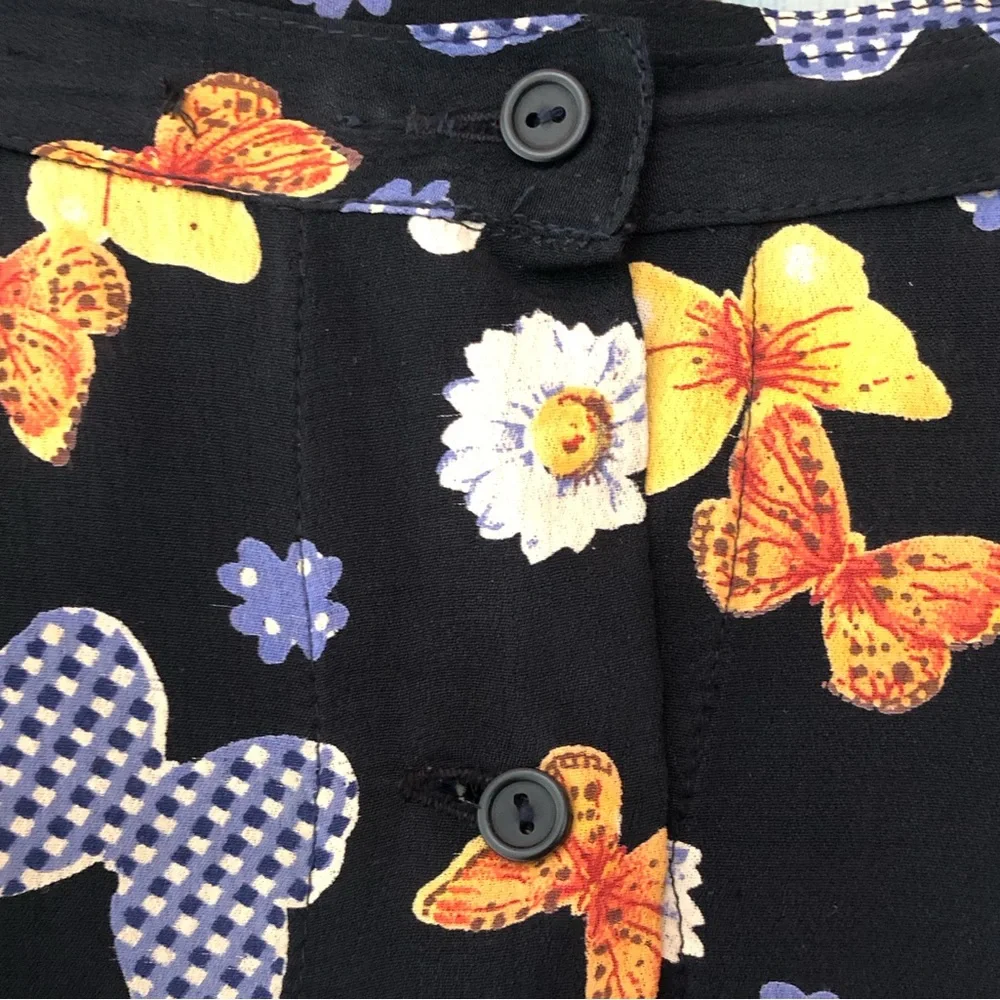 Butterflies & Daisies Skirt - buttons down the front, just as pretty as can be! - Picture 3 of 10